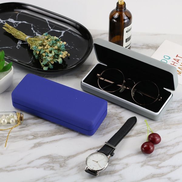 new classic business simple men's and women's case case iron glasses box anti-pressure portable youth glasses storage iron box, Blue
new classic business simple men's and women's case case iron glasses box anti-pressure portable youth glasses storage iron box, Blue