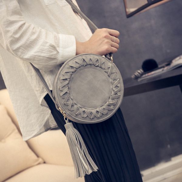 2020 autumn new female bag small round bag korean style tassel shoulder pu diagonal small luxury women bags designer
2020 autumn new female bag small round bag korean style tassel shoulder pu diagonal small luxury women bags designer