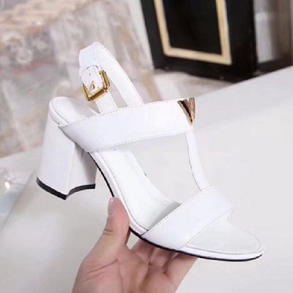 classics designer woman slippers fashion beach thick bottom slippers luxury alphabet lady sandals leather high heel shoes bag04 39, Black
classics designer woman slippers fashion beach thick bottom slippers luxury alphabet lady sandals leather high heel shoes bag04 39, Black