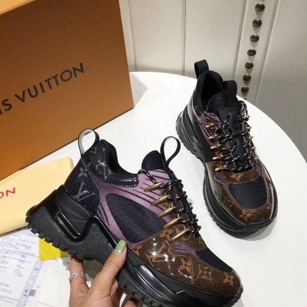 068 new designer luxury women's casual fashion shoes, women's outdoor casual shoes, high-quality materials, with original box, Black
068 new designer luxury women's casual fashion shoes, women's outdoor casual shoes, high-quality materials, with original box, Black