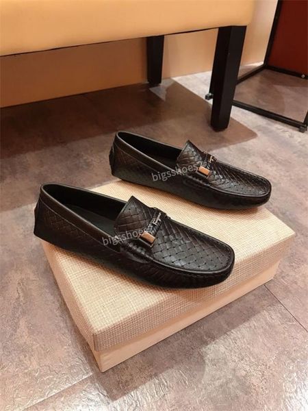 new men women casual shoes luxury sneakers shoes genuine leather bee dog tiger snake hy200609, Black
new men women casual shoes luxury sneakers shoes genuine leather bee dog tiger snake hy200609, Black