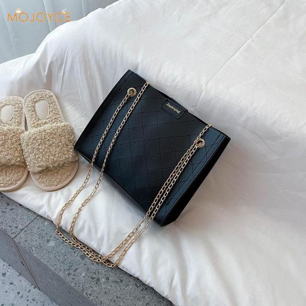 women lattice pattern handbag pu leather lady solid color simple shoulder bags fashion exquisite shopping bag
women lattice pattern handbag pu leather lady solid color simple shoulder bags fashion exquisite shopping bag
