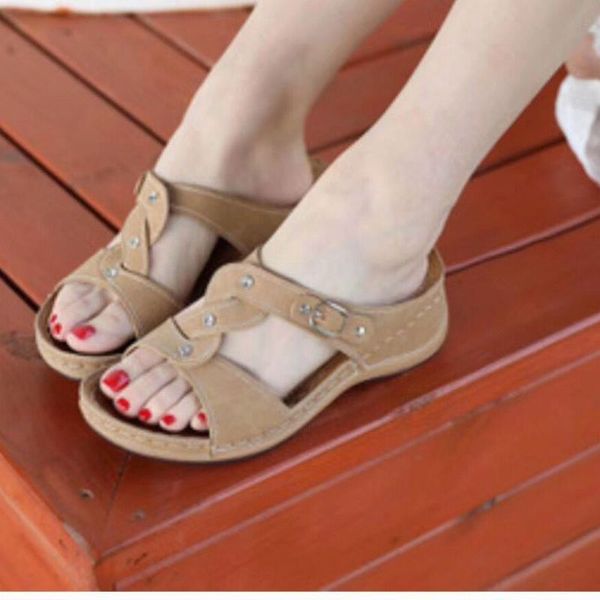 2020 new fashionable sandals women cross-border antiskid cross braid thick high-heeled platform contracted buttons, Black
2020 new fashionable sandals women cross-border antiskid cross braid thick high-heeled platform contracted buttons, Black