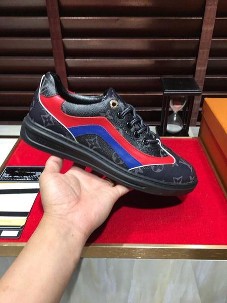2020-2019d limited edition leather men's casual shoes, fashion wild sports shoes, original packaging shoe box, size: 38-44
2020-2019d limited edition leather men's casual shoes, fashion wild sports shoes, original packaging shoe box, size: 38-44