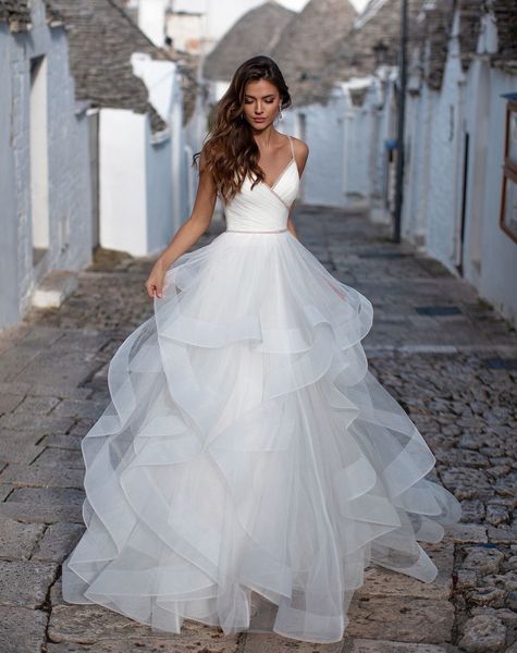 spaghetti straps organza wedding dresses backless robe de mariage delicate beaded ruffled bridal gown white ivory
spaghetti straps organza wedding dresses backless robe de mariage delicate beaded ruffled bridal gown white ivory