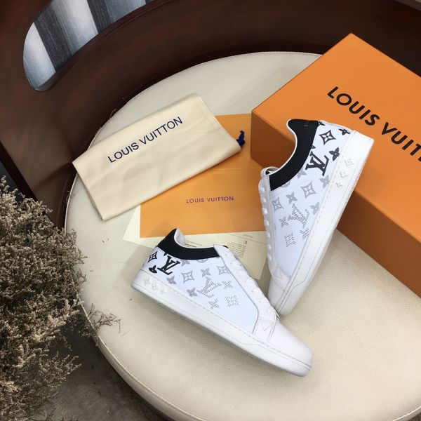 couple models frontrow brand luxury designer shoes casual shoes fashionable and comfortable trendy leather, oversize34-46
couple models frontrow brand luxury designer shoes casual shoes fashionable and comfortable trendy leather, oversize34-46