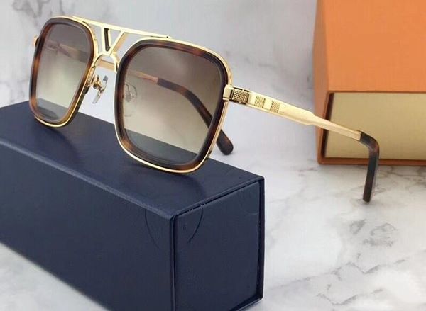 2020 Sunglasses Luxury Popular Retro Vintage Men fashion Designer 0947U Sunglasses Shiny Gold Summer Style Laser Logo Gold Plated With Case
2020 Sunglasses Luxury Popular Retro Vintage Men fashion Designer 0947U Sunglasses Shiny Gold Summer Style Laser Logo Gold Plated With Case