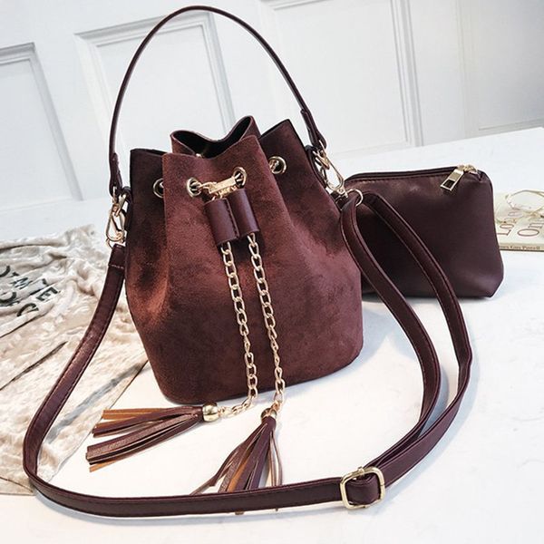2020 fashion suede bucket shoulder messenger crossbody bags for women handbags vintage tassel ladies clutch totes female purse
2020 fashion suede bucket shoulder messenger crossbody bags for women handbags vintage tassel ladies clutch totes female purse