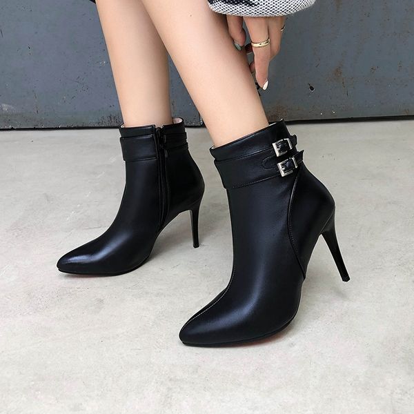 2020 new thin high heel women ankle boots pointed toe zip footwear female short boot wedding party shoes woman plus size 50 3995, Black
2020 new thin high heel women ankle boots pointed toe zip footwear female short boot wedding party shoes woman plus size 50 3995, Black