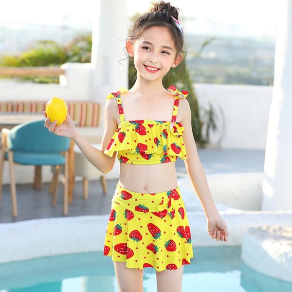 2020 new children's swimsuit sling bikini split women's fresh strawberry cartoon pattern suspender bow bikini, White;black
2020 new children's swimsuit sling bikini split women's fresh strawberry cartoon pattern suspender bow bikini, White;black