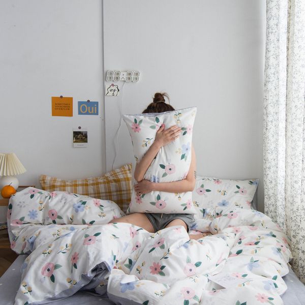 bedding sets spring and summer cotton printing four-piece fashion small fresh student pure cute wind
bedding sets spring and summer cotton printing four-piece fashion small fresh student pure cute wind