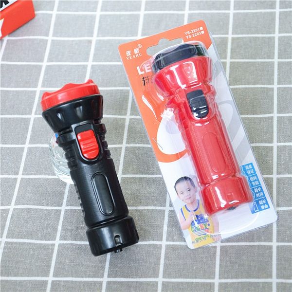 2-gear rechargeable led outdoor riding strong light remote flashlight home portable plastic small flashlight
2-gear rechargeable led outdoor riding strong light remote flashlight home portable plastic small flashlight