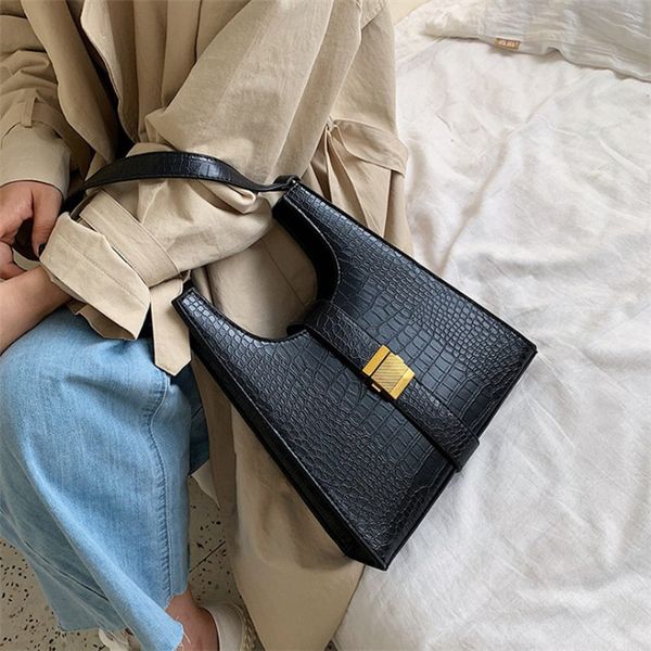fashion retro small bag new trend simple and versatile solid color one shoulder handbag ing
fashion retro small bag new trend simple and versatile solid color one shoulder handbag ing