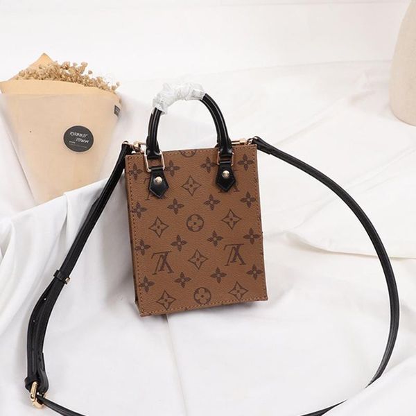 classic women leather mini new arrival purses handbag ladies shoulder bag lady messenger trend retro totes crossbody bags drop ship
classic women leather mini new arrival purses handbag ladies shoulder bag lady messenger trend retro totes crossbody bags drop ship