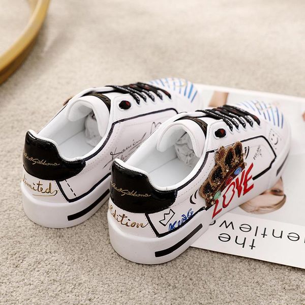 2020s new trend leather party casual shoes outdoor men and women sports shoes fashion graffiti wild couple shoes, size 35-45, Black
2020s new trend leather party casual shoes outdoor men and women sports shoes fashion graffiti wild couple shoes, size 35-45, Black
