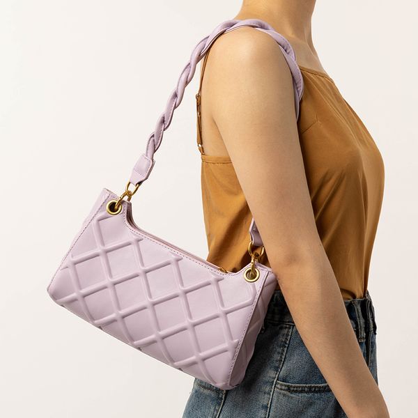 leather luxury handbag 2020 plaid underarm shoulder bag baguette shape bags luxury designer fashion brand tote bag borsa
leather luxury handbag 2020 plaid underarm shoulder bag baguette shape bags luxury designer fashion brand tote bag borsa