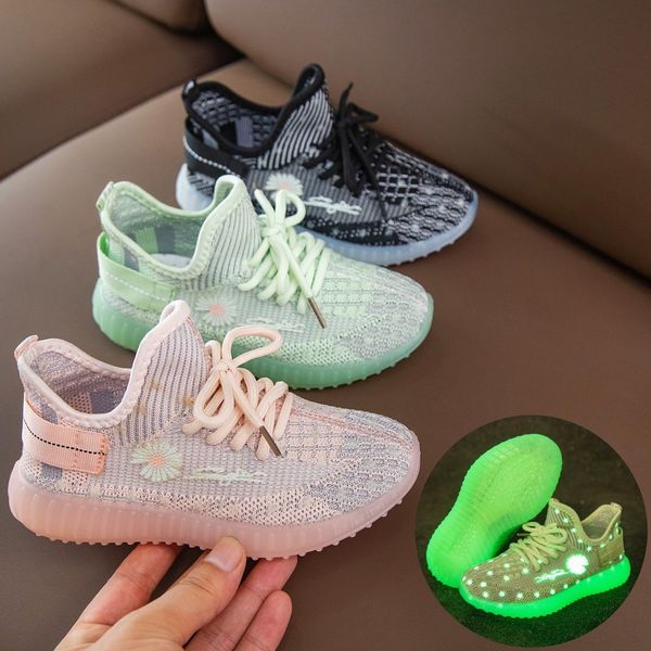 children's mesh girl 2020 autumn new boys' soft bottom coconut luminous adults children's fashion coconut sports shoes sports, Black;red
children's mesh girl 2020 autumn new boys' soft bottom coconut luminous adults children's fashion coconut sports shoes sports, Black;red