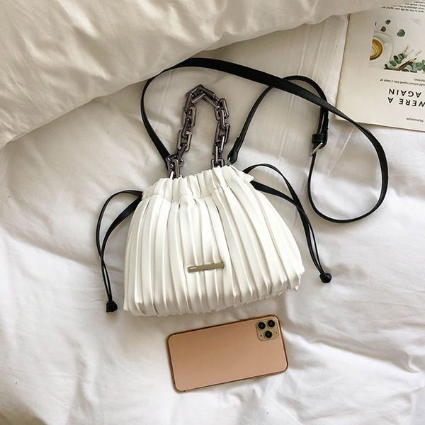 high sense chain handbag bucket small bag 2020 new fashion wrinkle spring and summer messenger bag women's net red shoulder
high sense chain handbag bucket small bag 2020 new fashion wrinkle spring and summer messenger bag women's net red shoulder
