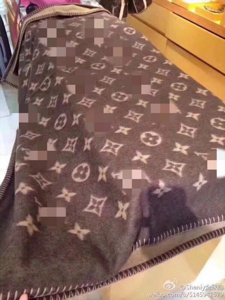 wool thicking letter blanket l brown gray blanket home sofa bed big size 140*180cm good quailty brand l blanke
wool thicking letter blanket l brown gray blanket home sofa bed big size 140*180cm good quailty brand l blanke