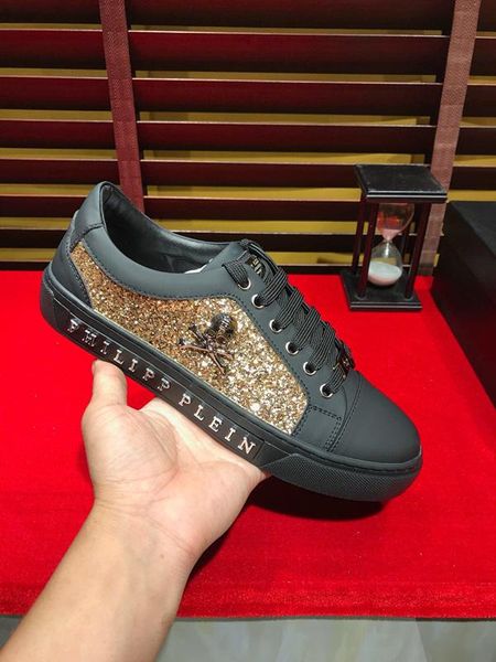 2020-2019c new luxury designer leather men's casual sports shoes, fashion wild low-shoes, original box packaging, size
2020-2019c new luxury designer leather men's casual sports shoes, fashion wild low-shoes, original box packaging, size