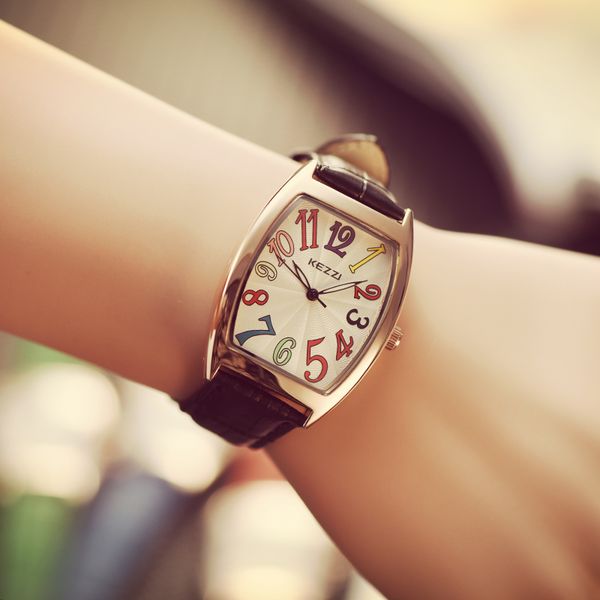 b-9060 fancy women tonneau gold case wrist watch big colorful number leather strap ladies watch relojes mujeres women's watches, Slivery;brown
b-9060 fancy women tonneau gold case wrist watch big colorful number leather strap ladies watch relojes mujeres women's watches, Slivery;brown