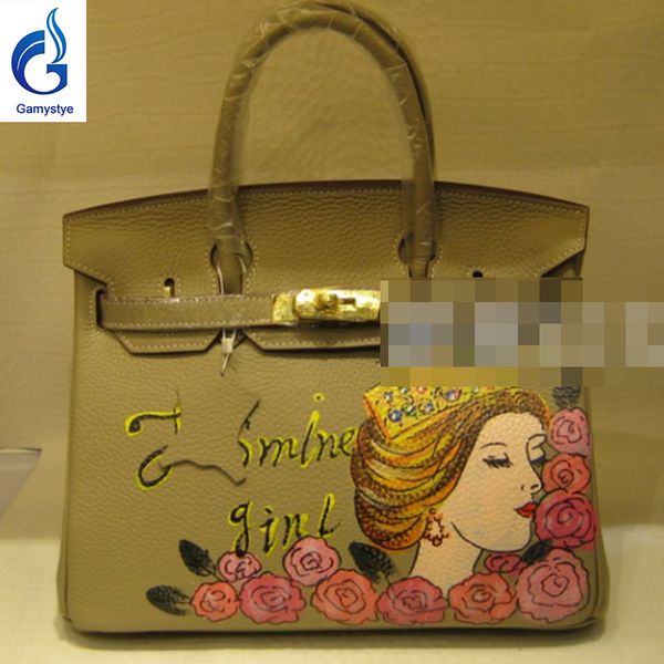 handmake painting beauty princess 2020 new fashion women graffiti letters art bags women hand drawing genuine leather bags gray totes
handmake painting beauty princess 2020 new fashion women graffiti letters art bags women hand drawing genuine leather bags gray totes