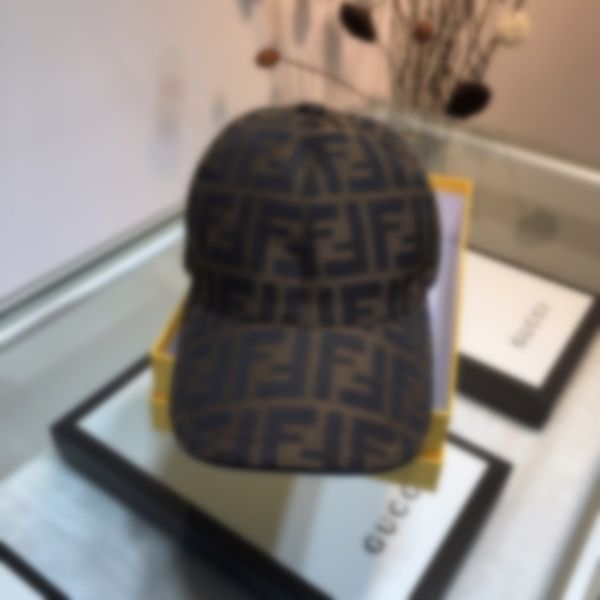 luxury designer brand fashion baseball cap hat summer hat tourist street sunshade cool hat couples 20070631z, Blue;gray
luxury designer brand fashion baseball cap hat summer hat tourist street sunshade cool hat couples 20070631z, Blue;gray