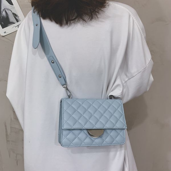 2020 new ladies shoulder bag korean version of lingge broadband small fragrance style messenger bag fashion small square
2020 new ladies shoulder bag korean version of lingge broadband small fragrance style messenger bag fashion small square