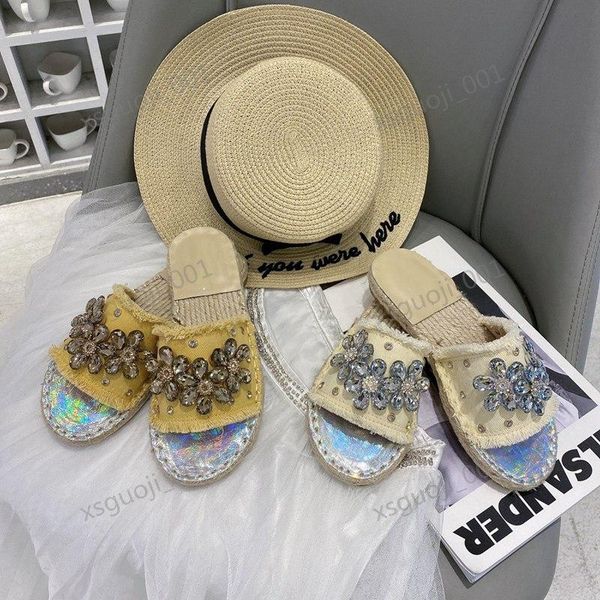 the new fisherman' rhinestone slippers and stylish denim fabric match, crystal diamond blind eyes, summer must-have size 35-39, Black;grey
the new fisherman' rhinestone slippers and stylish denim fabric match, crystal diamond blind eyes, summer must-have size 35-39, Black;grey