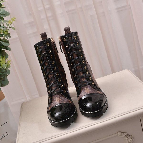 2020t classic old flower leather women's shoes high heels bare boots and trend martin boots, original box packaging
2020t classic old flower leather women's shoes high heels bare boots and trend martin boots, original box packaging