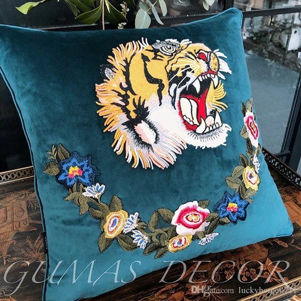 super luxury designer embroidery signage g pillow cushion 45*45cm and 30*50cm home and car decoration creative exquisite christmas
super luxury designer embroidery signage g pillow cushion 45*45cm and 30*50cm home and car decoration creative exquisite christmas