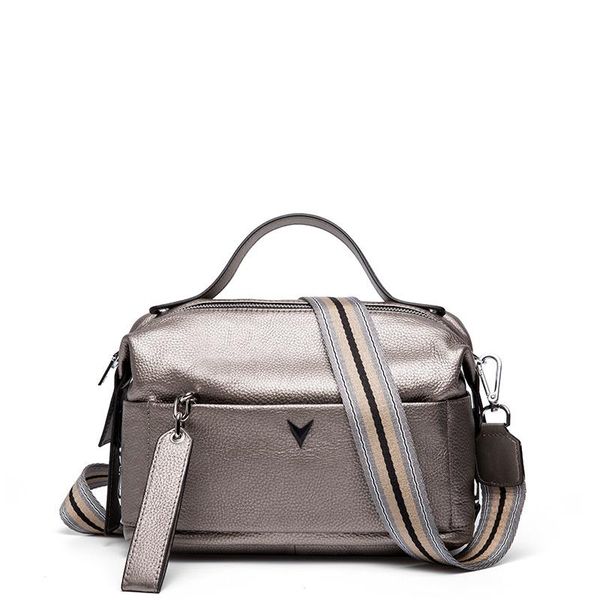 genuine leather tote bag 2020 ladies luxury first layer soft cowhide diagonal bag european and american classic handbag shoulder bag 1251
genuine leather tote bag 2020 ladies luxury first layer soft cowhide diagonal bag european and american classic handbag shoulder bag 1251