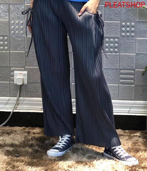 women's pants & capris lace dungarees summer style waist loose temperament all-match miyake pleats oggers women vetement femme, Black;white
women's pants & capris lace dungarees summer style waist loose temperament all-match miyake pleats oggers women vetement femme, Black;white