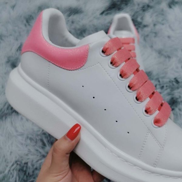 platform shoes sneakers velvet black leather sneakers fashion rubber reflective inner height high bottom leisure sports shoes with boxbgou
platform shoes sneakers velvet black leather sneakers fashion rubber reflective inner height high bottom leisure sports shoes with boxbgou