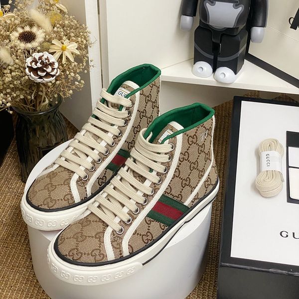 2020 e15 унисекс мужчины и женщины высокого кроссовки высокого качества lace-up мода повседневная мужская обувь кожа конструктора люкс обувь, Black
2020 e15 унисекс мужчины и женщины высокого кроссовки высокого качества lace-up мода повседневная мужская обувь кожа конструктора люкс обувь, Black