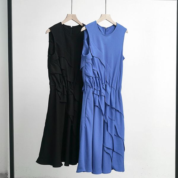 cos the dress 2020 summer new laminated wavy lines sleeveless dress design niche, Black;gray
cos the dress 2020 summer new laminated wavy lines sleeveless dress design niche, Black;gray