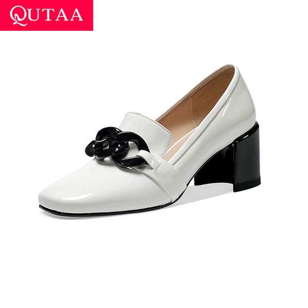 qutaa 2021 осень площади toe коровы лакированная кожа + pu женские насосы скользят по цепи square med каблука женщины одноместного обувь раз, Black
qutaa 2021 осень площади toe коровы лакированная кожа + pu женские насосы скользят по цепи square med каблука женщины одноместного обувь раз, Black