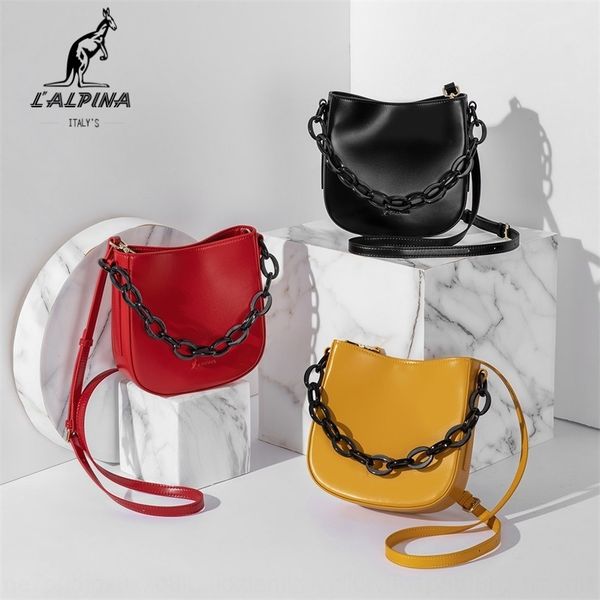 l'alpina kangaroo new hand shoulder hand simple chain bucket fashion solid color bag shoulder bag
l'alpina kangaroo new hand shoulder hand simple chain bucket fashion solid color bag shoulder bag