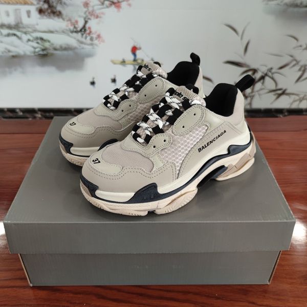 2020wb designer designs new leisure and entertainment hiking shoes, outdoor jungle adventure shoes, original packaging and box delivery, Black
2020wb designer designs new leisure and entertainment hiking shoes, outdoor jungle adventure shoes, original packaging and box delivery, Black
