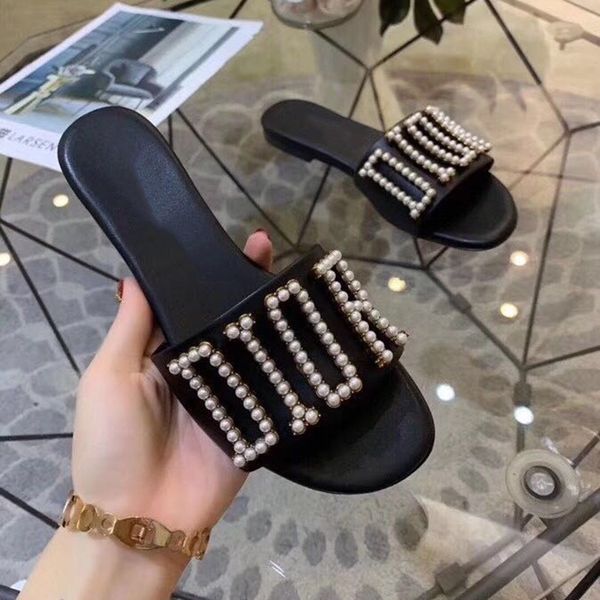2020 новая мода шоу дизайн взрыв жемчужный алфавит dior тапочки моды износостойких кожаные туфли новые туристические дикие плоские сандалии, Black;grey
2020 новая мода шоу дизайн взрыв жемчужный алфавит dior тапочки моды износостойких кожаные туфли новые туристические дикие плоские сандалии, Black;grey