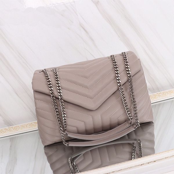 newset classic jumbo 31cm 26cm x large shape flap chain shoulder bags handbag women clutch messenger bag crossbody purse shopping tote bag 
newset classic jumbo 31cm 26cm x large shape flap chain shoulder bags handbag women clutch messenger bag crossbody purse shopping tote bag