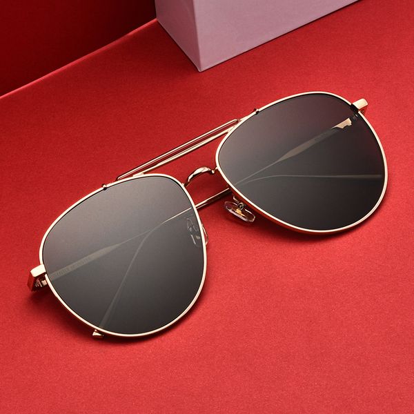2020 new fashion gentle brand design classic alloy pilot uv400 protective sunglasses for men women vintage driving sun glasses, White;black
2020 new fashion gentle brand design classic alloy pilot uv400 protective sunglasses for men women vintage driving sun glasses, White;black