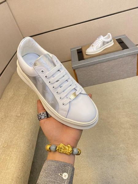2020g new trendy leather letters low-lace-up casual men's shoes, fashionable wild outdoor sports shoes, size: 38-45, Black
2020g new trendy leather letters low-lace-up casual men's shoes, fashionable wild outdoor sports shoes, size: 38-45, Black