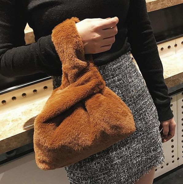 women day clutches faux fur women handbags fashion ladies tote bags bolsa feminina polyester bolsos mujer
women day clutches faux fur women handbags fashion ladies tote bags bolsa feminina polyester bolsos mujer