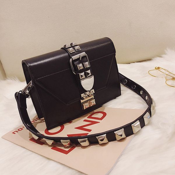 fashion color rivet design women pu leather bags embroidery metal bag fashion one shoulder small square bag yjg
fashion color rivet design women pu leather bags embroidery metal bag fashion one shoulder small square bag yjg
