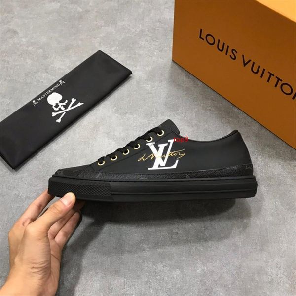 2019 design men running shoes flats platform sneakers sneakers walking leather trainers for men fashion skate casual shoes, Black;green
2019 design men running shoes flats platform sneakers sneakers walking leather trainers for men fashion skate casual shoes, Black;green