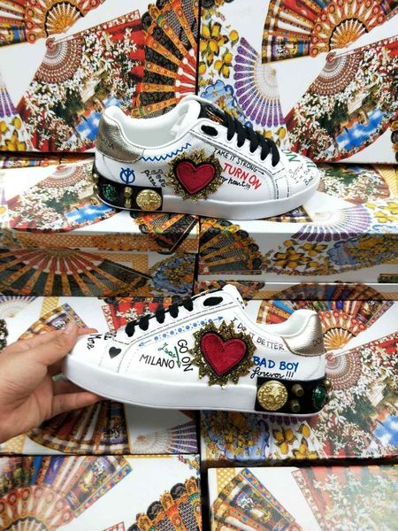 2020b new trend leather casual shoes fashion outdoor men and women sports shoes hand-painted doodle wild couple shoes, size 35-451, Black
2020b new trend leather casual shoes fashion outdoor men and women sports shoes hand-painted doodle wild couple shoes, size 35-451, Black