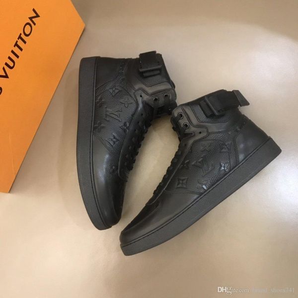 size 38-44 with original box low-flat-bottom rivoli sneakers, brand-name shoes, r design, fashion, flat-bottom comfortabl
size 38-44 with original box low-flat-bottom rivoli sneakers, brand-name shoes, r design, fashion, flat-bottom comfortabl