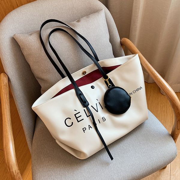 women's shoulder bag fashion wild pu leather shopping bag ladies purse and handbag brand design tassels female big totes travel
women's shoulder bag fashion wild pu leather shopping bag ladies purse and handbag brand design tassels female big totes travel