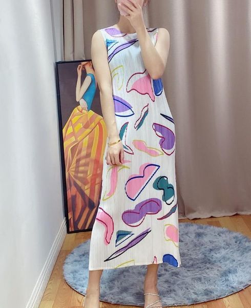 lanmrem pleated dresses for women summner 2020 new printed sleeveless dress fashion stretch mid-length dress folded cloth yj830, Black;gray
lanmrem pleated dresses for women summner 2020 new printed sleeveless dress fashion stretch mid-length dress folded cloth yj830, Black;gray